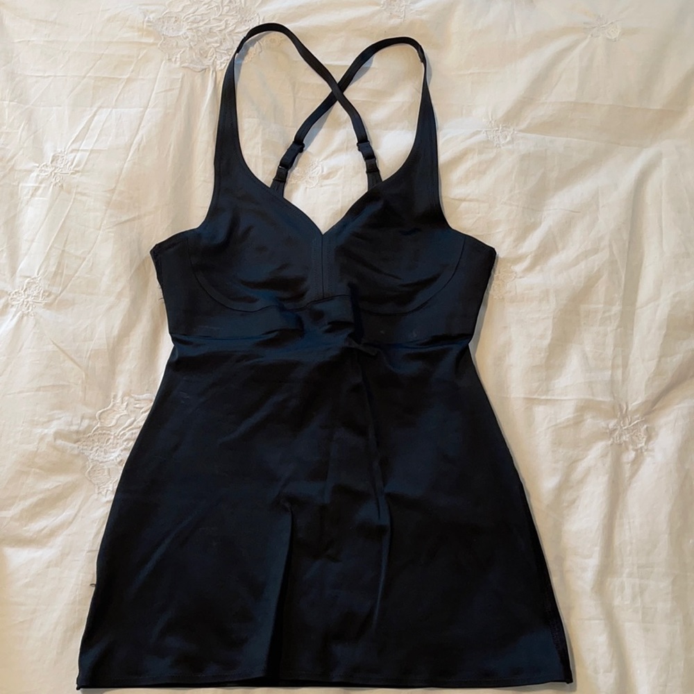 Lululemon black tank
